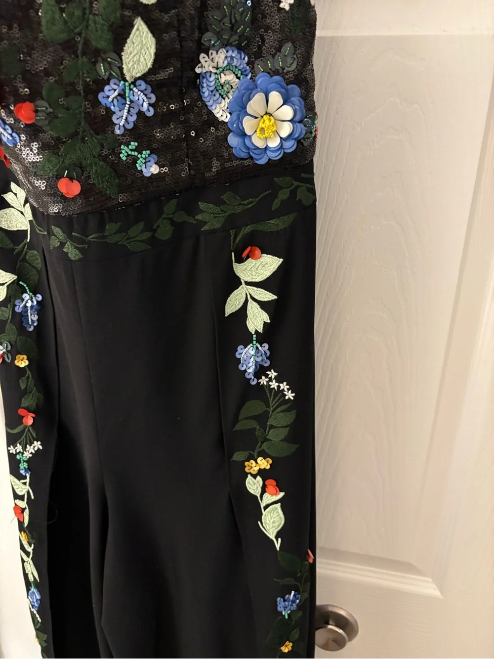 πΈ Alice + Olivia Sequin Floral Embroidered Bustier Jumpsuit πΈ - Picture 8 of 10